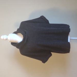 Boho Chic short-sleeved cowl-neck sweater Black Size S. Poly/rayon/Spandex